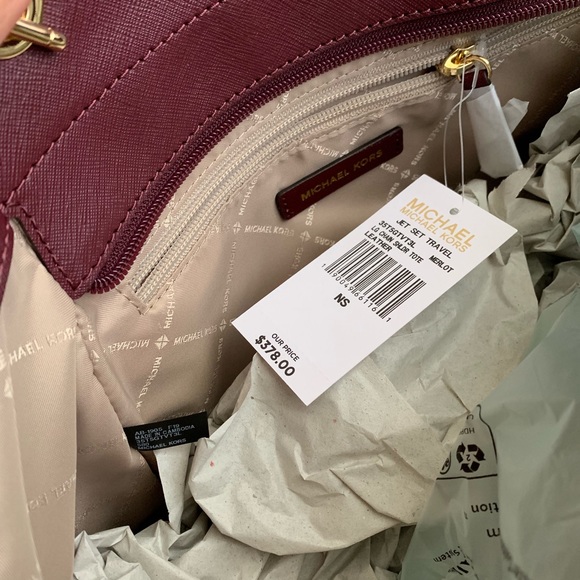 New MK Shoulder Chain 💓 - Picture 3 of 4